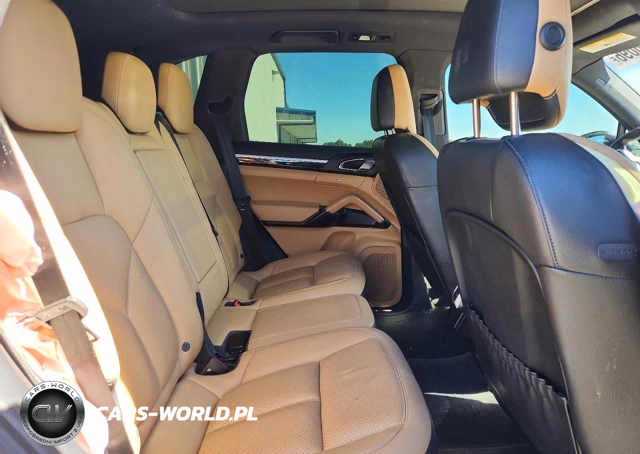 2017 Porsche Cayenne VIN:WP1AA2A26HKA91416 - 10
