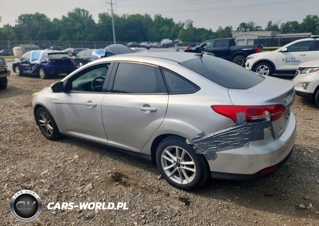 2015 Ford Focus Se VIN:1FADP3F26FL202121 - 2
