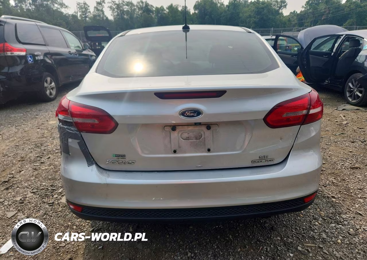 2015 Ford Focus Se VIN:1FADP3F26FL202121 - 6