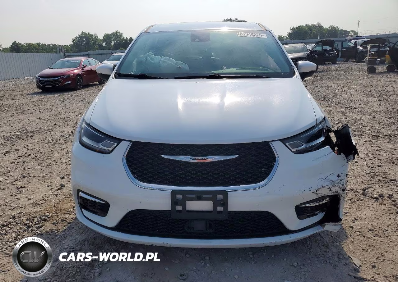 2023 Chrysler Pacifica Touring L VIN:2C4RC1BG2PR524510 - 5