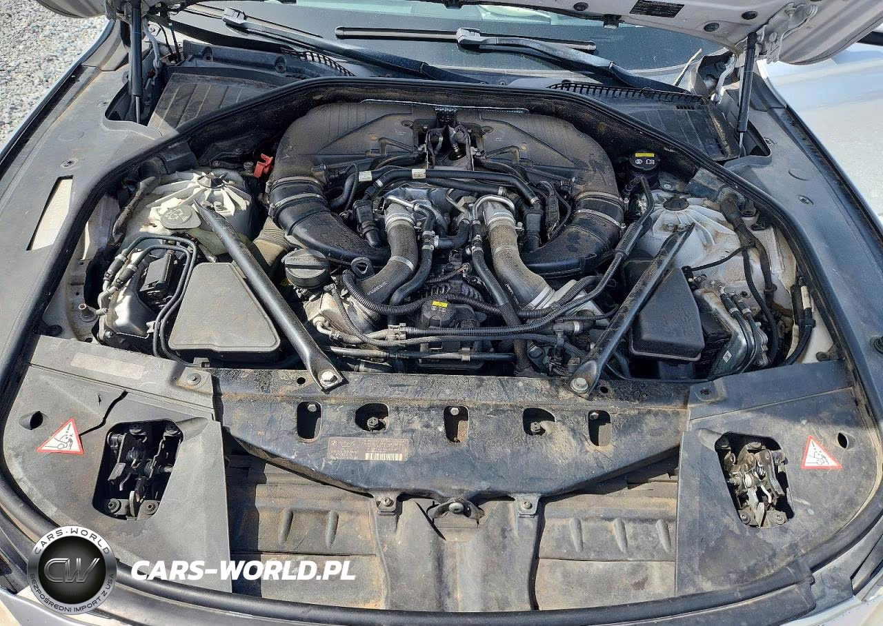 2015 BMW 750 Li VIN:WBAYE8C59FD781884 - 11