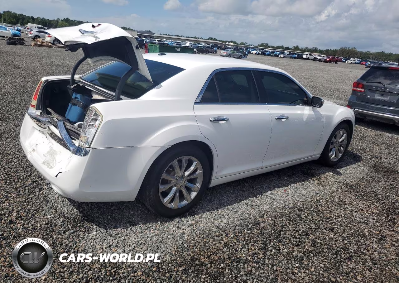 2013 Chrysler 300C VIN:2C3CCAEG1DH621074 - 3