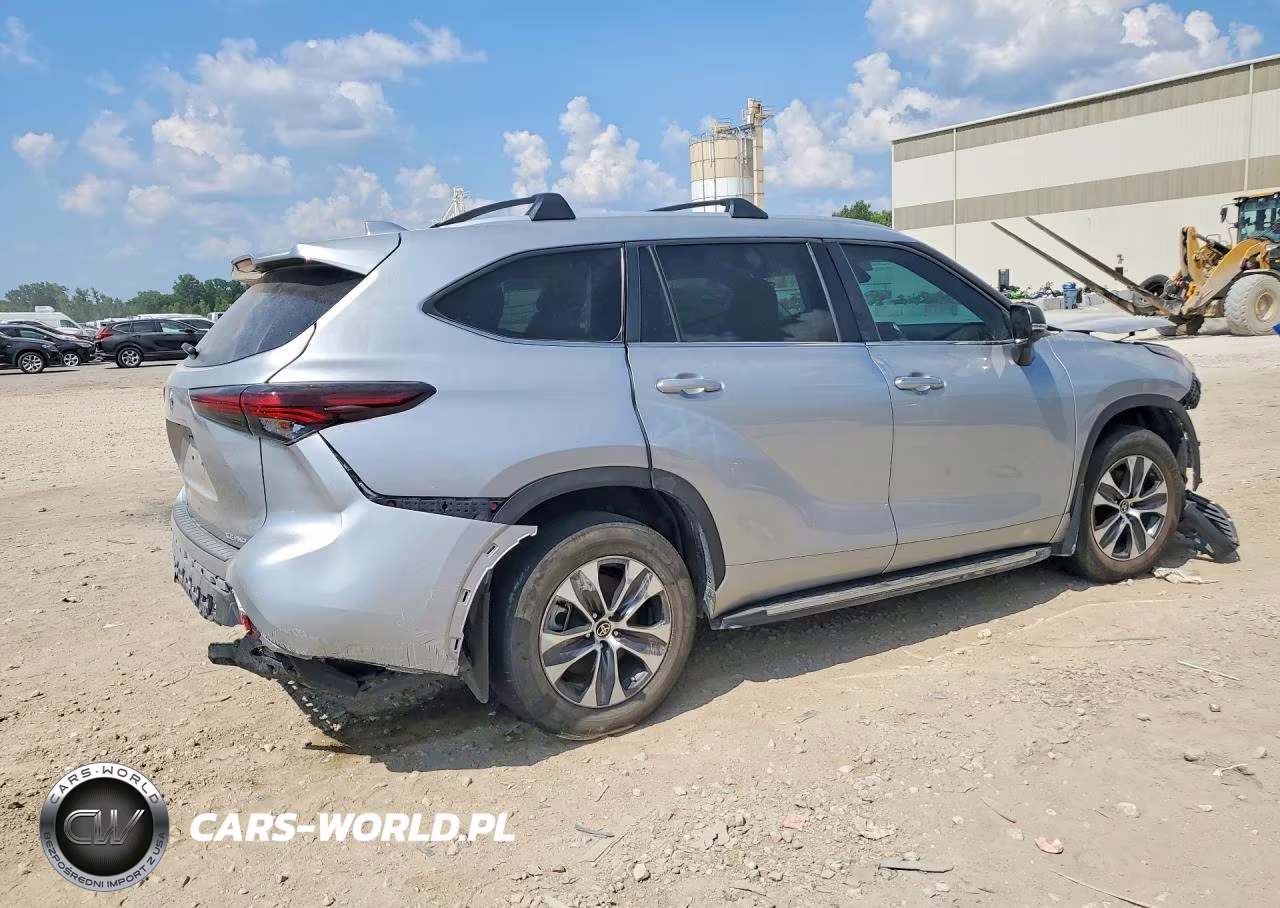 2024 Toyota Highlander Xle VIN:5TDKDRBH6RS549734 - 3