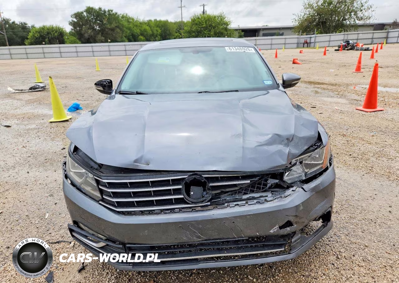 2016 Volkswagen Passat Sel VIN:1VWCT7A36GC046458 - 5