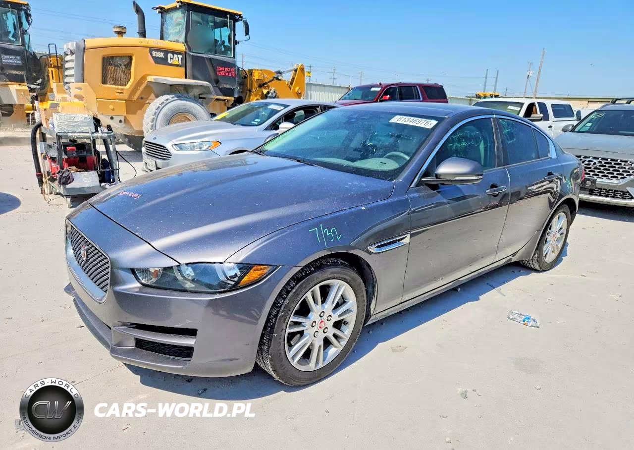 2017 Jaguar Xe Premium