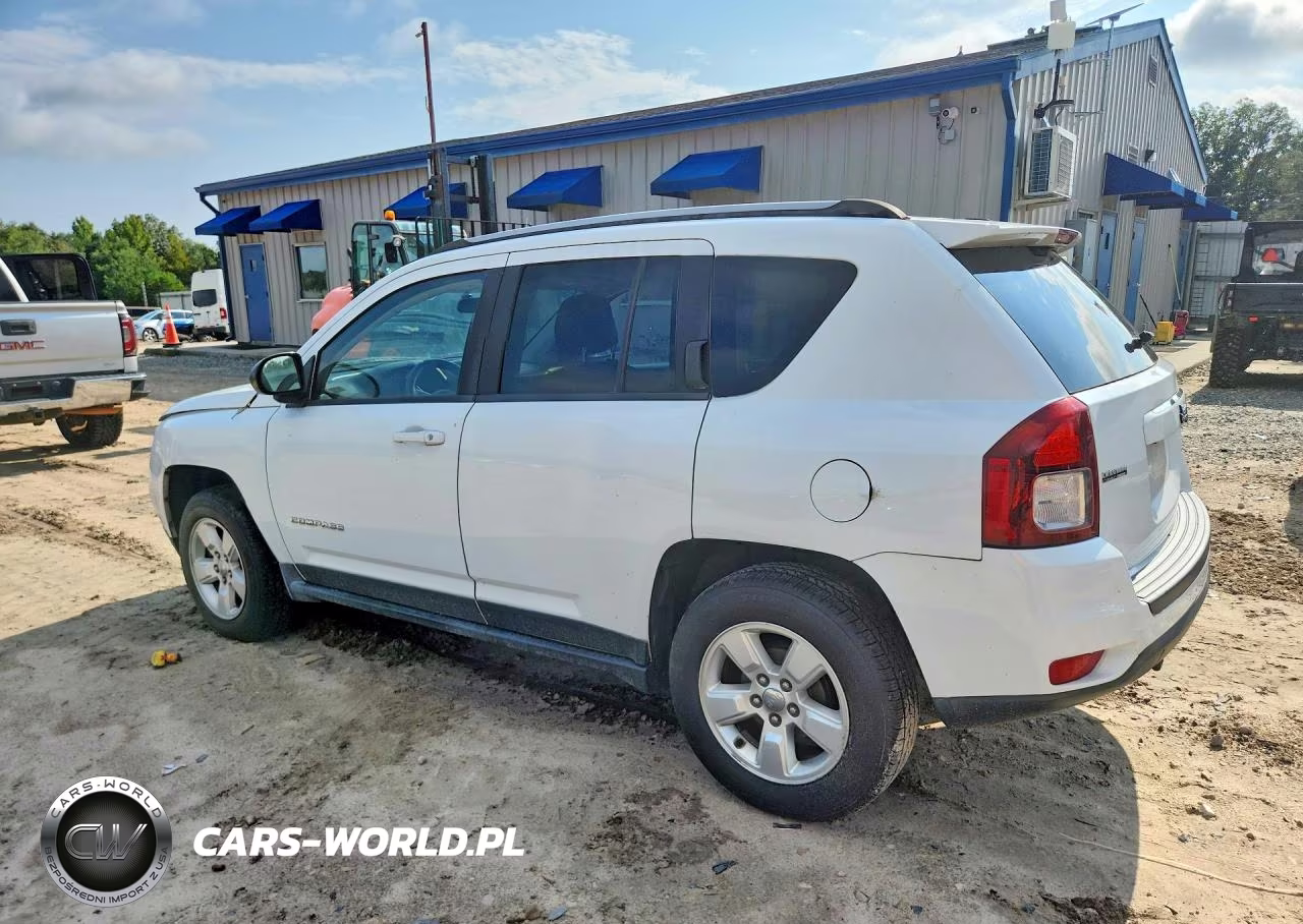 2015 Jeep Compass Sport VIN:1C4NJCBA2FD318181 - 2