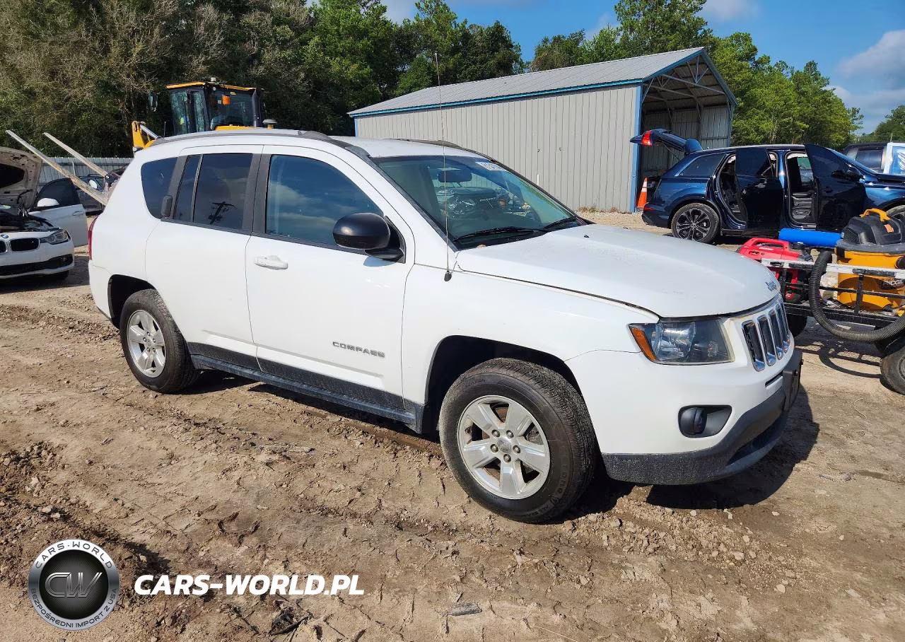 2015 Jeep Compass Sport VIN:1C4NJCBA2FD318181 - 4