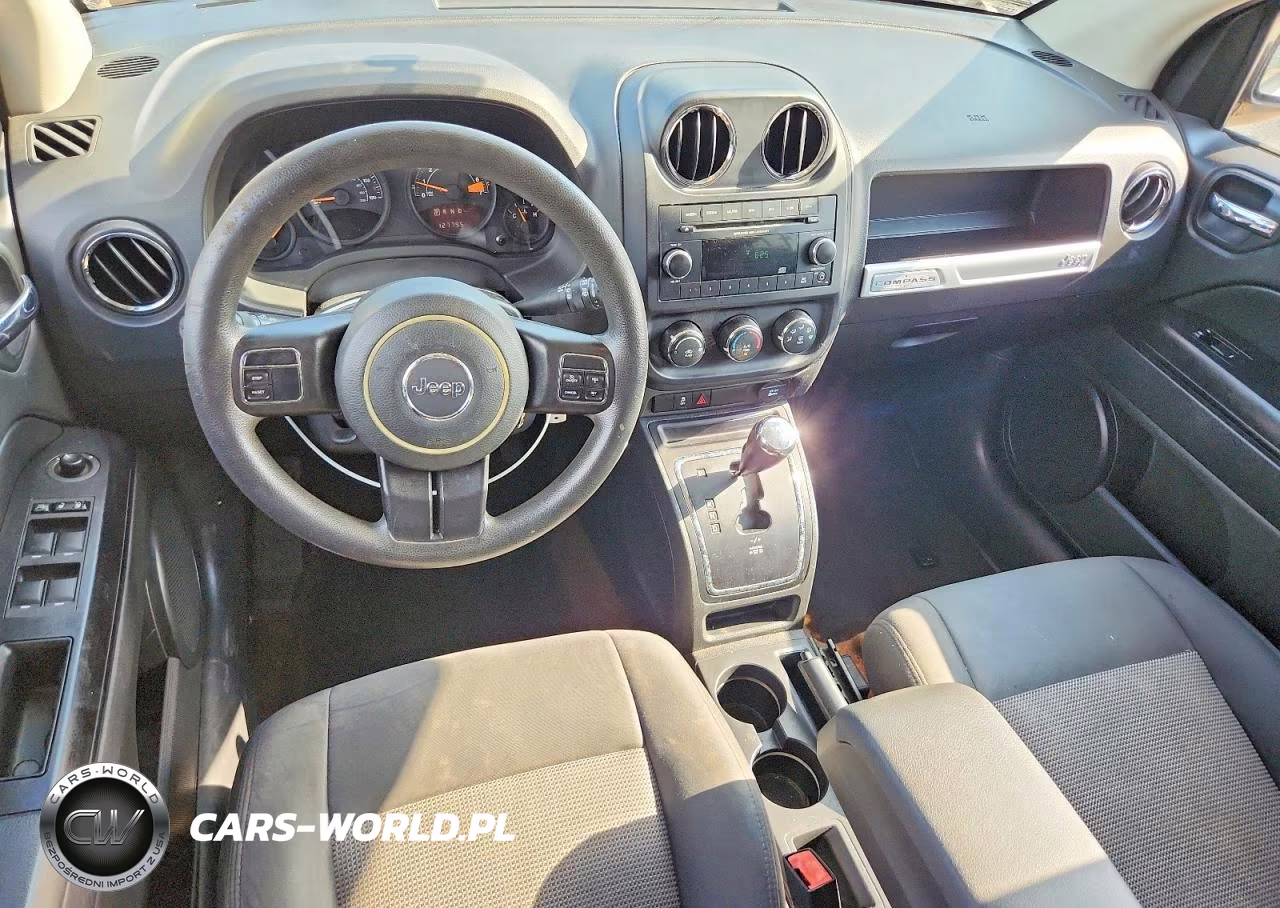 2015 Jeep Compass Sport VIN:1C4NJCBA2FD318181 - 8