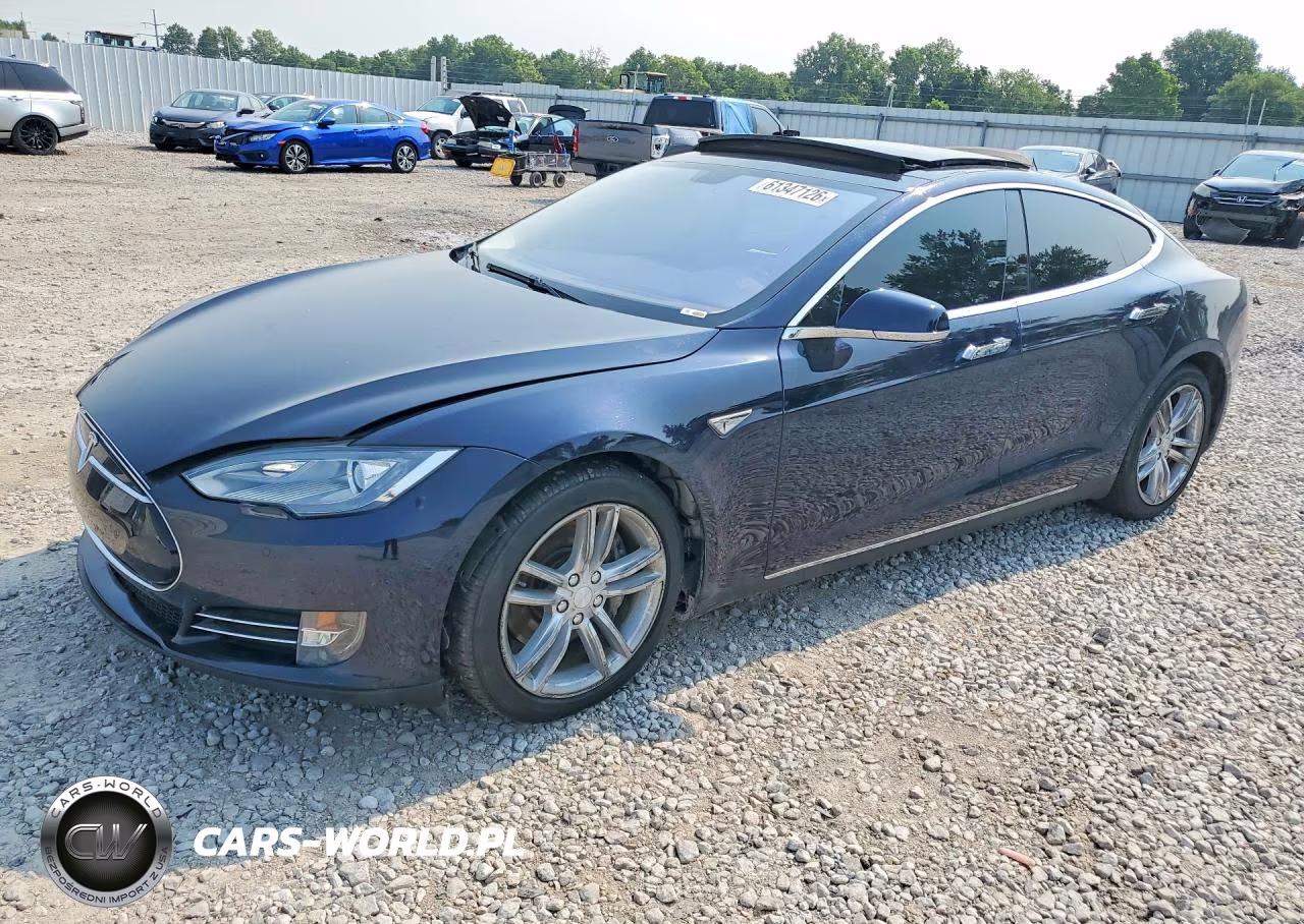 2014 Tesla Model S – zdjęcie 1 z 12
