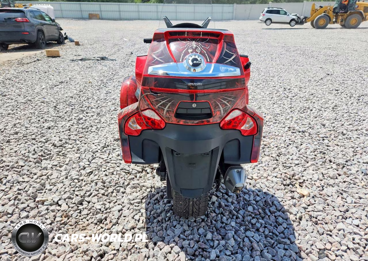 2012 Can-Am Spyder Roadster Rts VIN:2BXJBHC1XCV000803 - 4