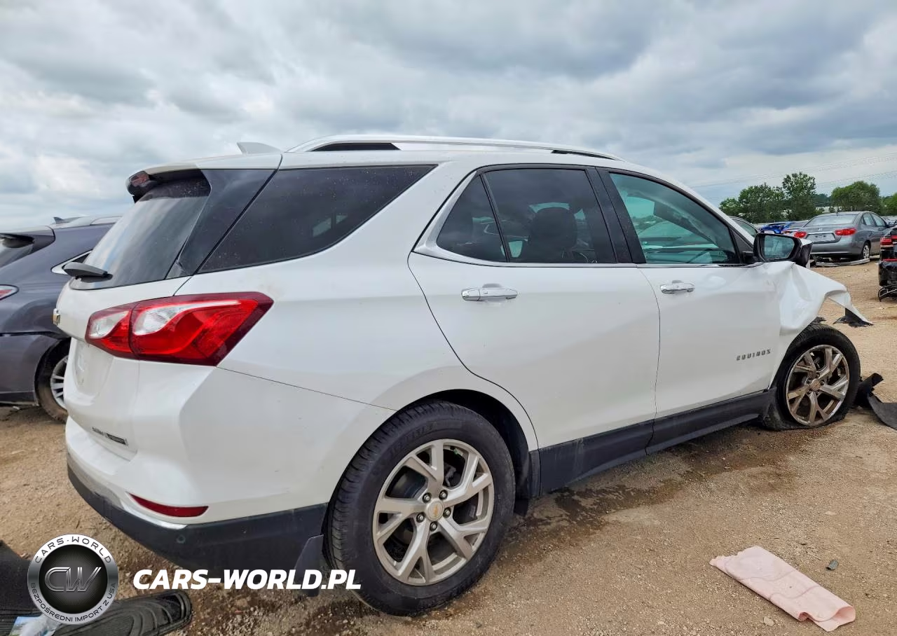 2018 Chevrolet Equinox Premier VIN:2GNAXVEV1J6185810 - 3