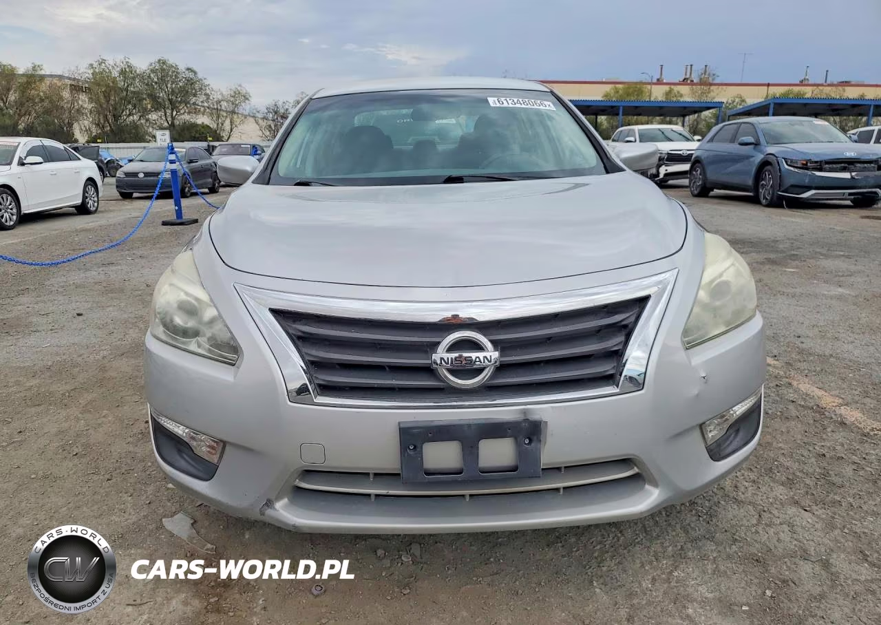 2015 Nissan Altima 2.5 S VIN:1N4AL3AP7FN370081 - 5