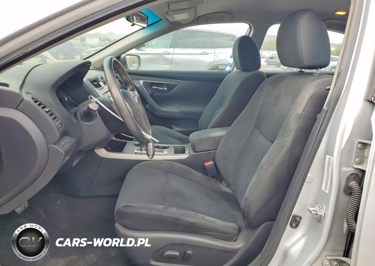 2015 Nissan Altima 2.5 S VIN:1N4AL3AP7FN370081 - 7