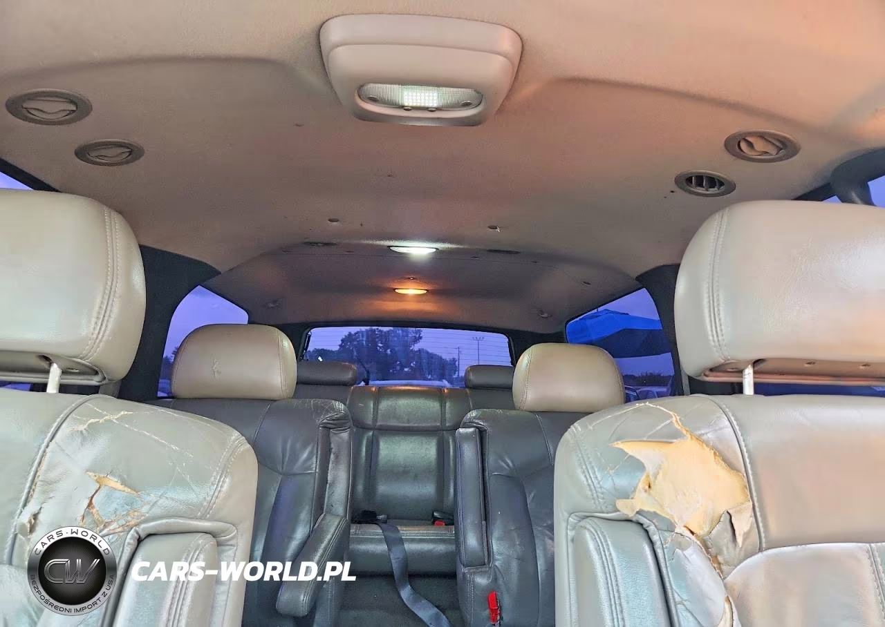 2002 Chevrolet Suburban C1500 VIN:1GNEC16Z92J230150 - 10