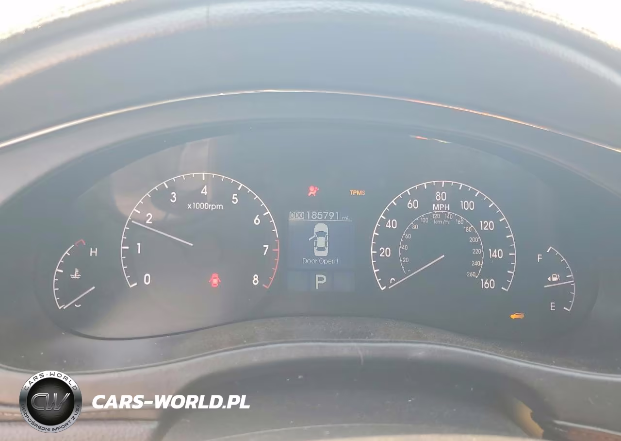 2010 Hyundai Genesis 3.8L VIN:KMHGC4DE5AU085801 - 9