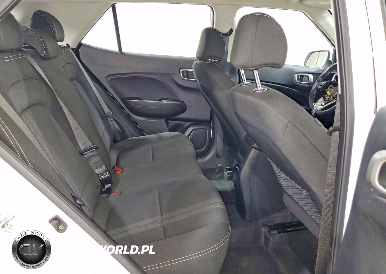 2025 Hyundai Venue Sel VIN:KMHRC8A33SU353877 - 11
