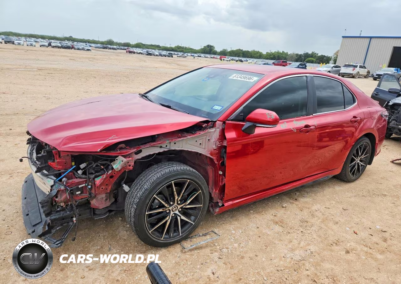2024 Toyota Camry Se – zdjęcie 1 z 13