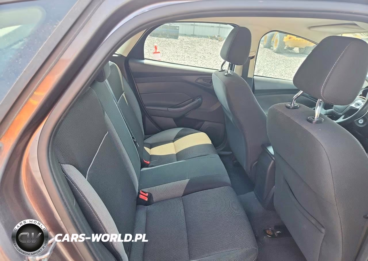 2012 Ford Focus Se VIN:1FAHP3K25CL177523 - 10