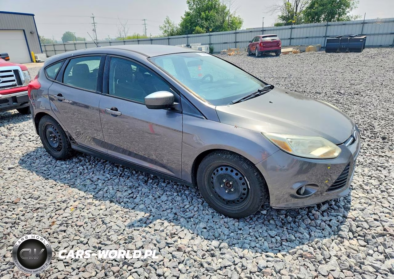 2012 Ford Focus Se VIN:1FAHP3K25CL177523 - 4