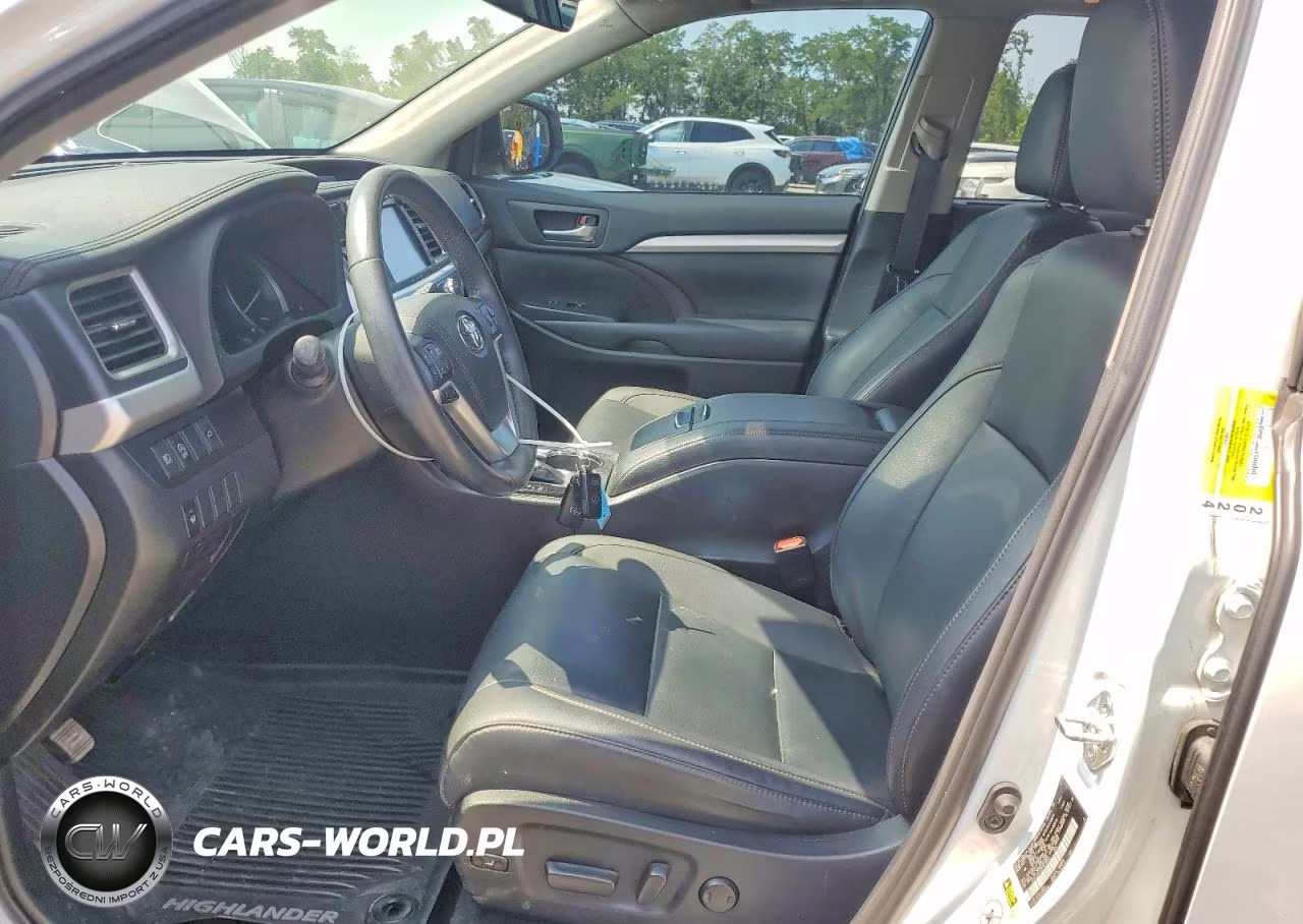 2019 Toyota Highlander Xle VIN:5TDJZRFH2KS570092 - 7