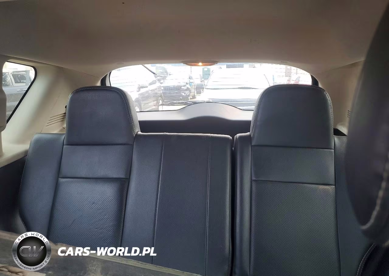 2016 Jeep Compass Latitude VIN:1C4NJCEA2GD801232 - 10