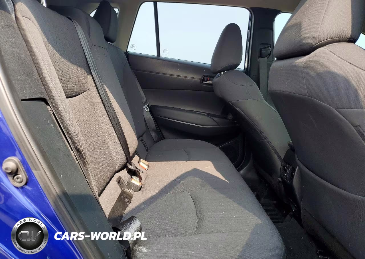 2023 Toyota Corolla Cross Le VIN:7MUCAAAG8PV065431 - 11