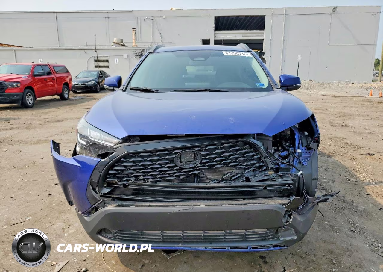2023 Toyota Corolla Cross Le VIN:7MUCAAAG8PV065431 - 5