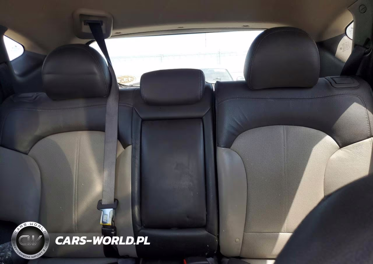 2011 Hyundai Tucson Limited VIN:KM8JUCAC2BU213574 - 10