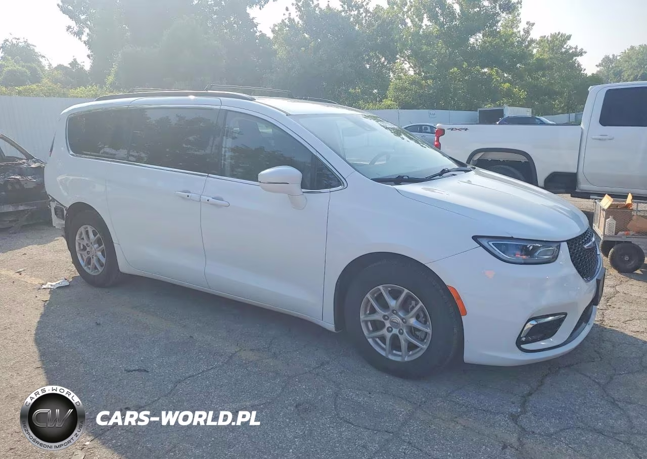 2022 Chrysler Pacifica Touring L VIN:2C4RC1BG6NR146897 - 4