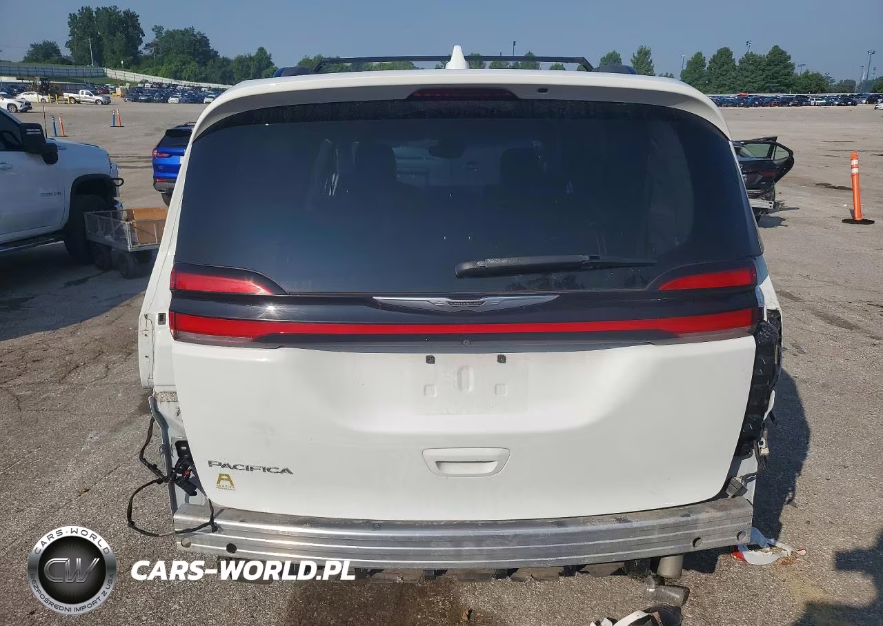 2022 Chrysler Pacifica Touring L VIN:2C4RC1BG6NR146897 - 6