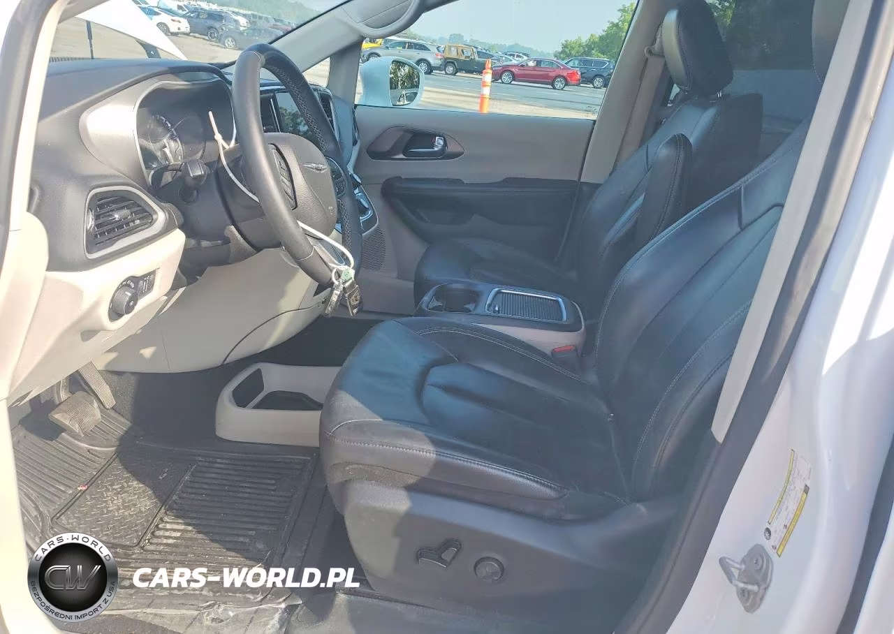 2022 Chrysler Pacifica Touring L VIN:2C4RC1BG6NR146897 - 7
