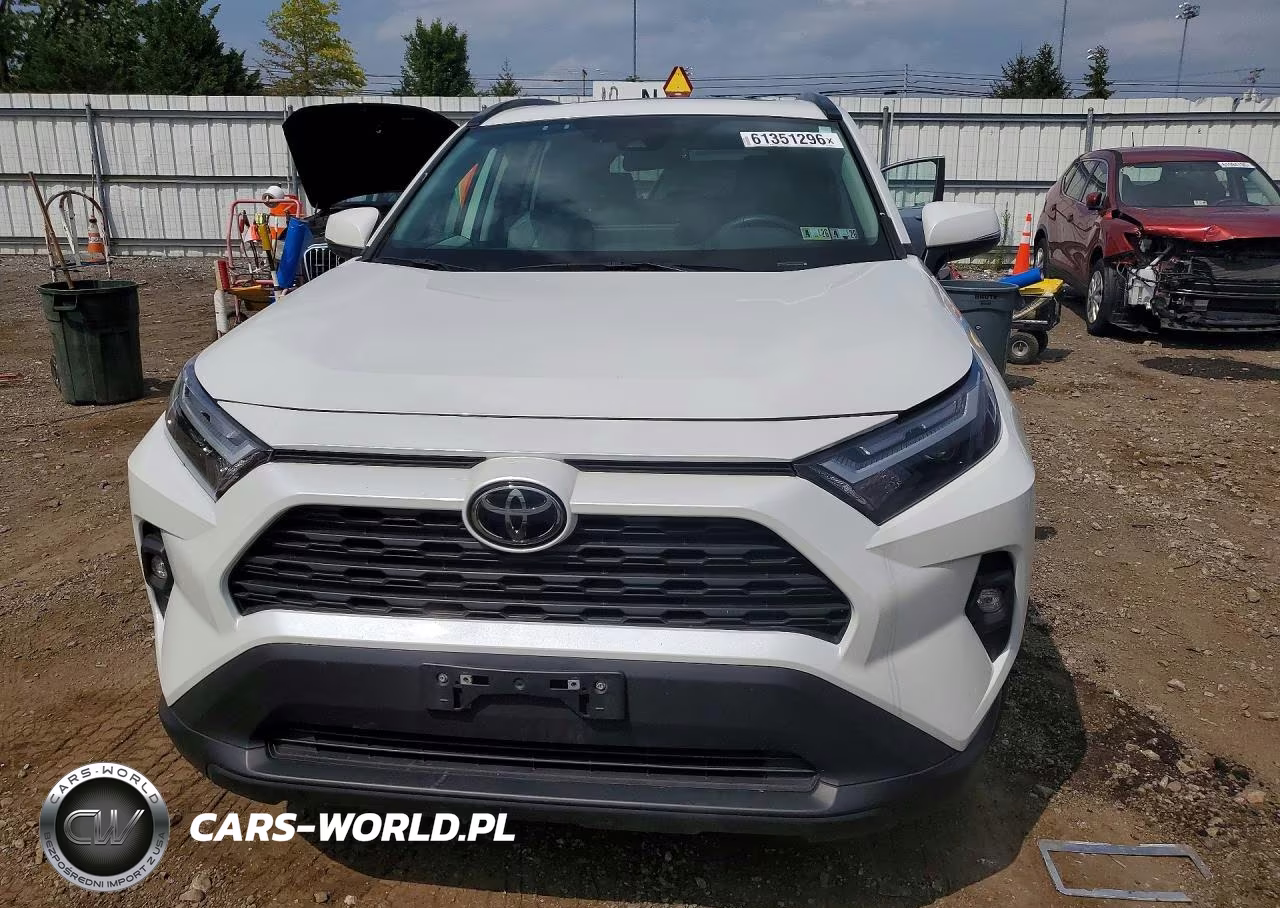 2023 Toyota Rav4 Xle Premium VIN:2T3A1RFVXPW353084 - 5