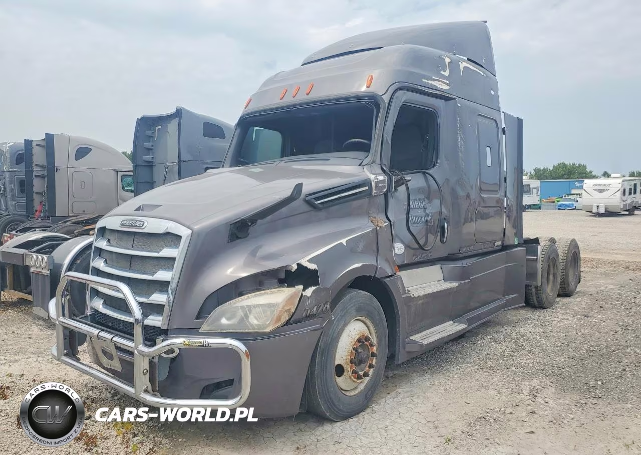 2019 Freightliner Cascadia 126 Semi Truck