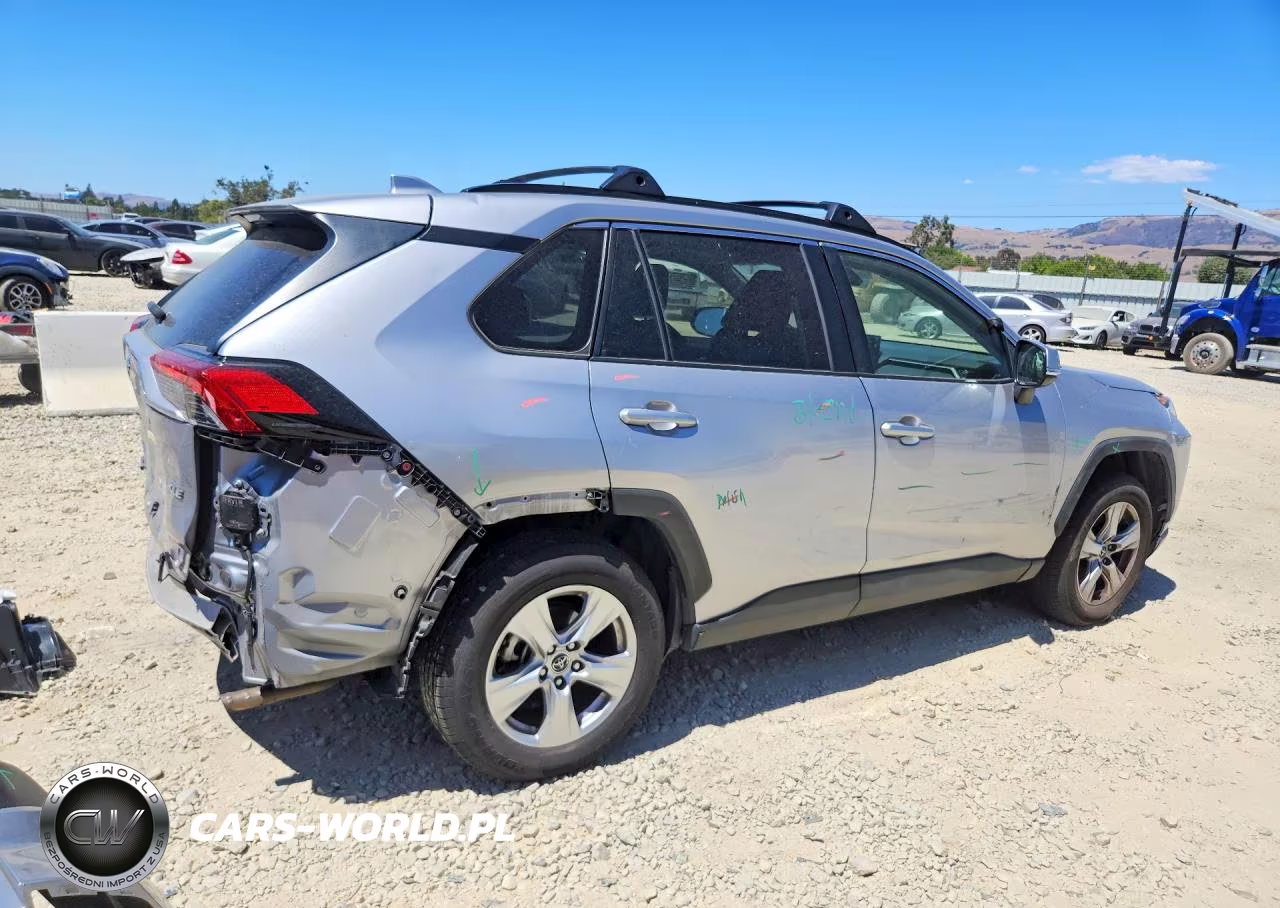 2019 Toyota Rav4 Xle VIN:JTMW1RFV3KD512152 - 3
