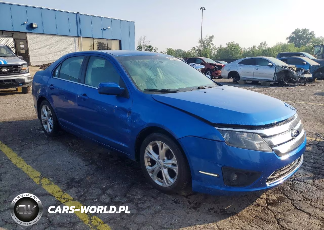 2012 Ford Fusion Se VIN:3FAHP0HA7CR411319 - 4
