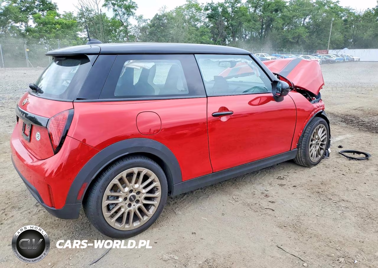 2025 Mini Cooper Base VIN:WMW13GD00S2W42463 - 3