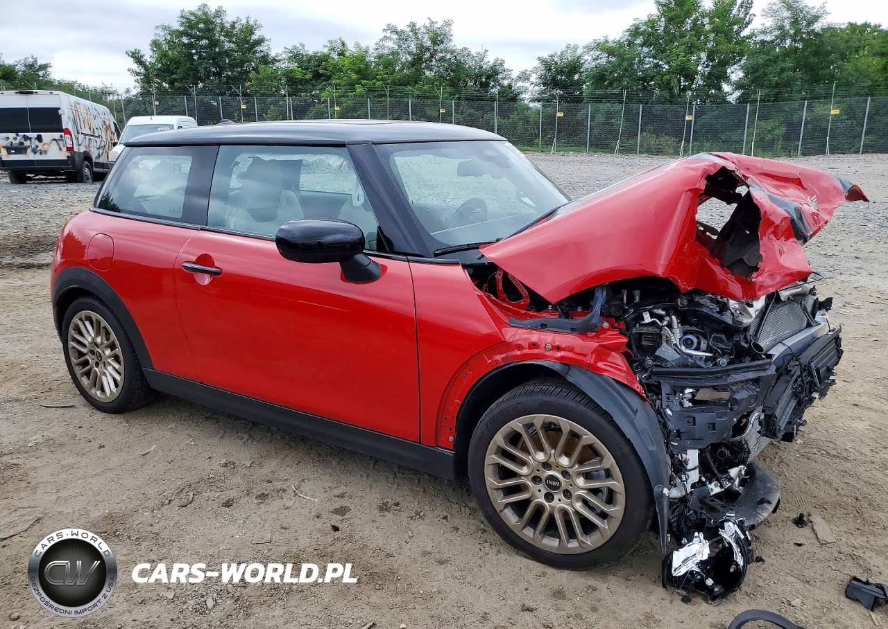 2025 Mini Cooper Base VIN:WMW13GD00S2W42463 - 4