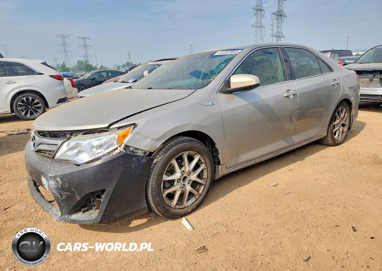 2014 Toyota Camry Hybrid Xle – zdjęcie 1 z 12