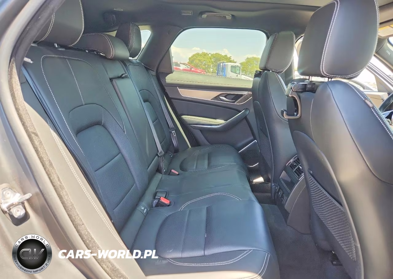 2025 Jaguar F-Pace R-Dynamic S VIN:SADCT2FU4SA753915 - 11