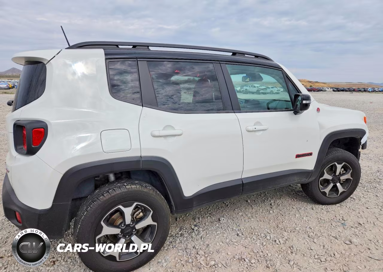 2022 Jeep Renegade Trailhawk VIN:ZACNJDC1XNPN68026 - 3