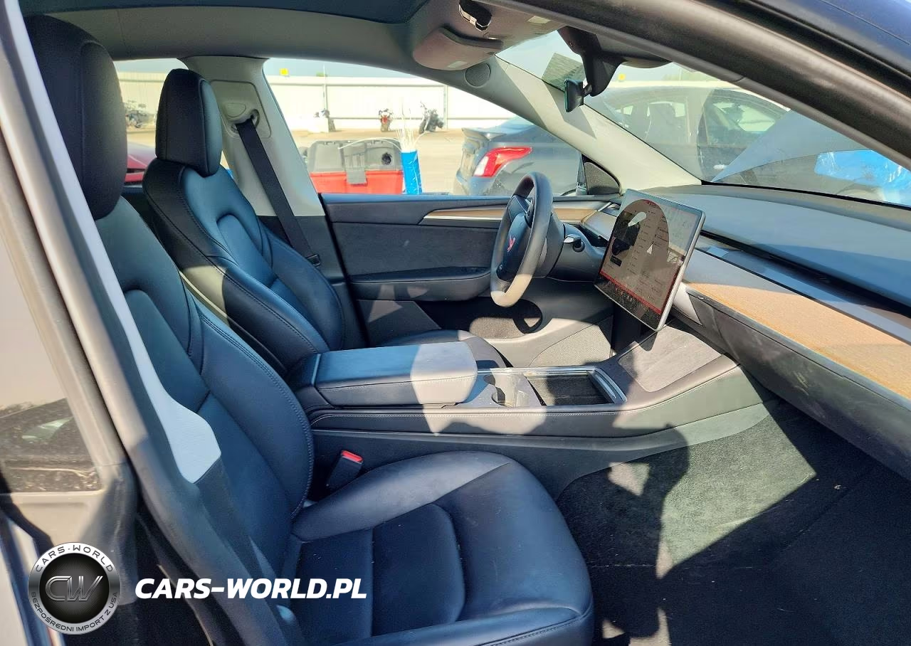 2023 Tesla Model Y VIN:7SAYGDEEXPF880620 - 5