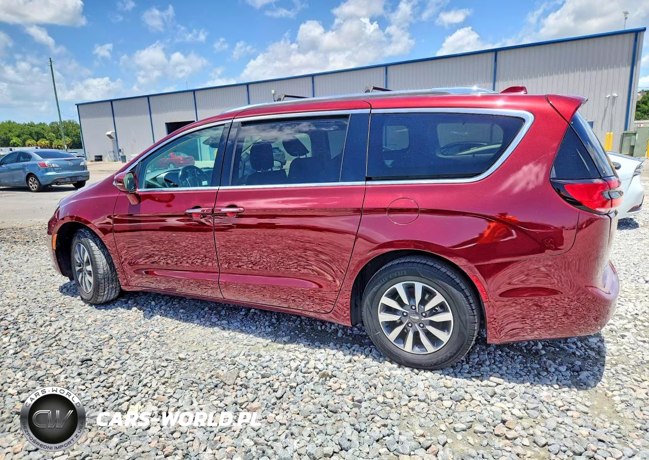 2021 Chrysler Pacifica Touring L VIN:2C4RC1BG5MR531723 - 2