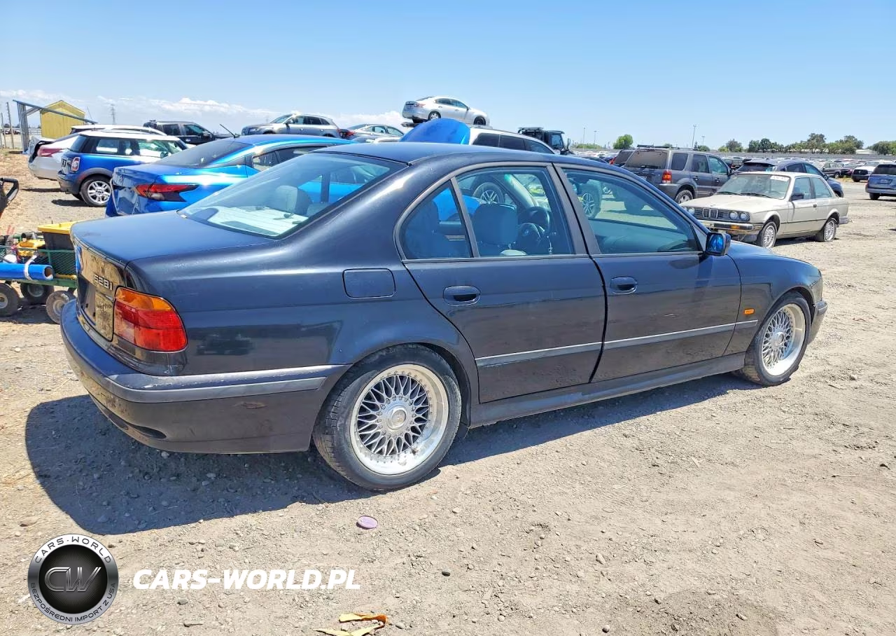2000 BMW 528 I Automatic VIN:WBADM6345YGV01618 - 3