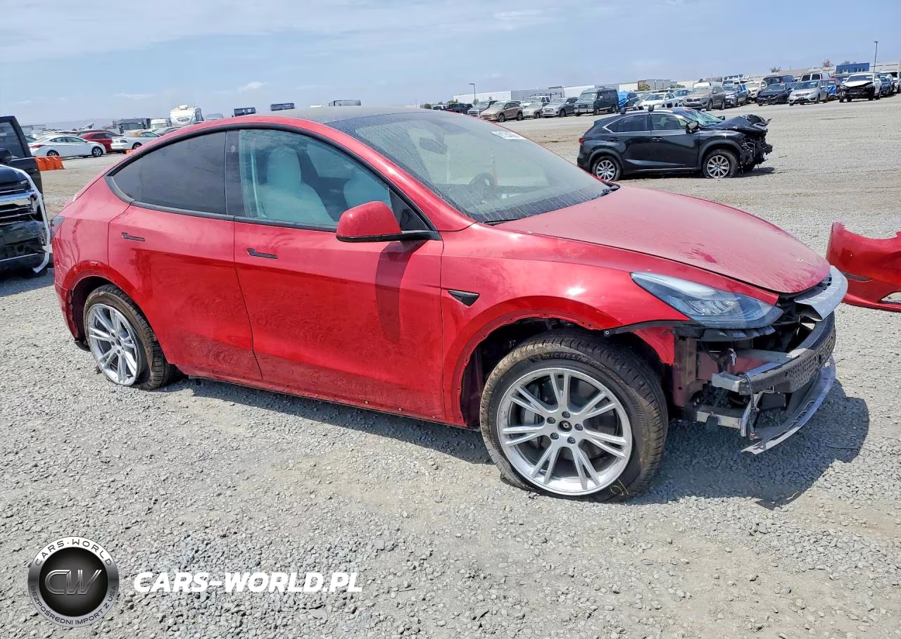 2023 Tesla Model Y VIN:7SAYGDEE7PF601611 - 4