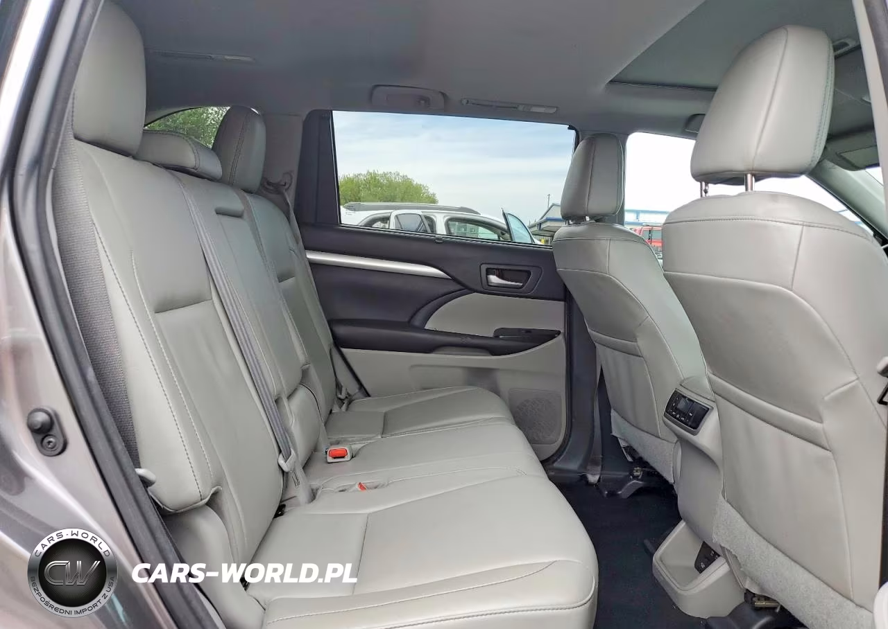 2018 Toyota Highlander Xle VIN:5TDJZRFH8JS552971 - 11