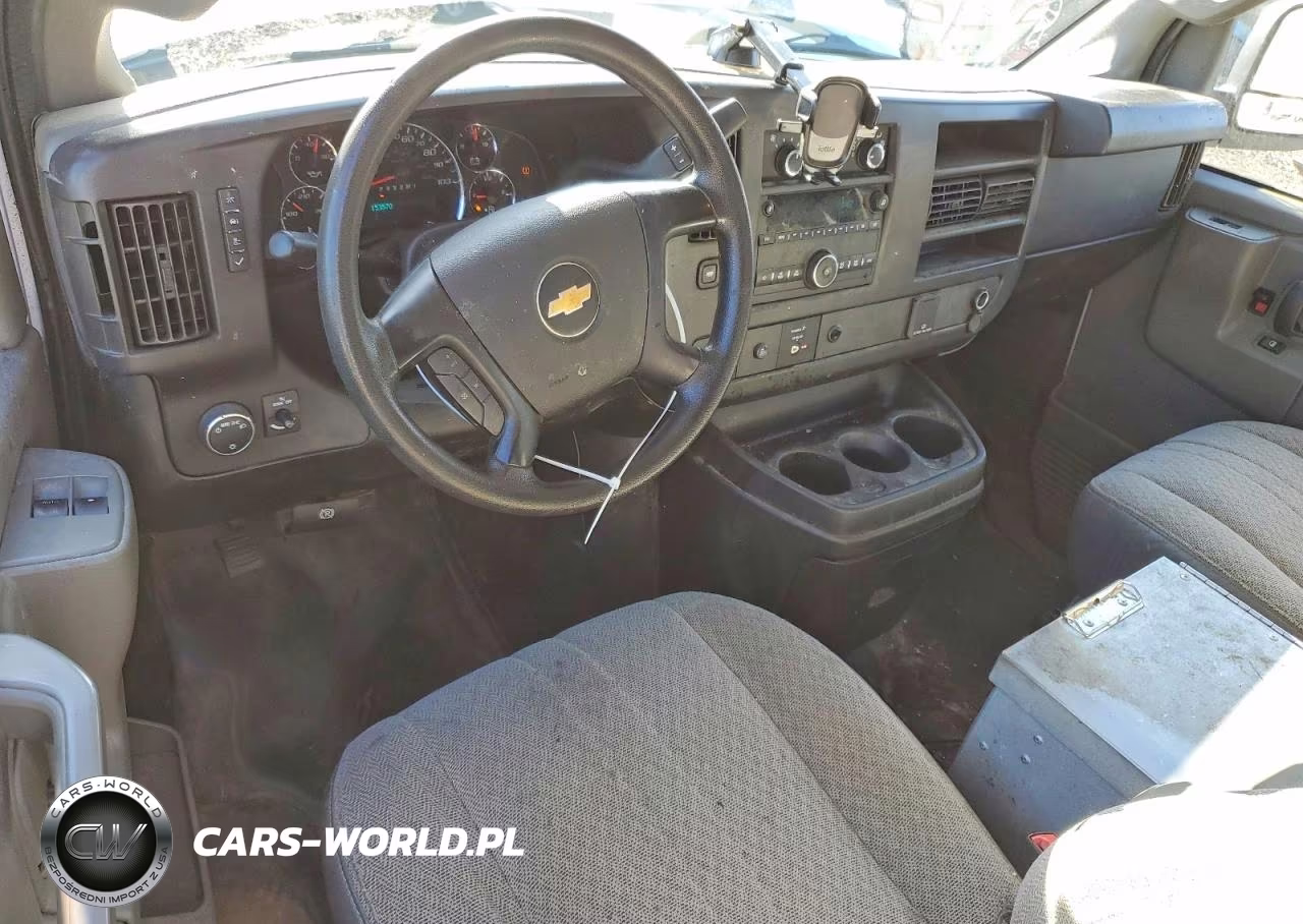 2016 Chevrolet Express G3500 VIN:1GCZGGFF0G1191463 - 8
