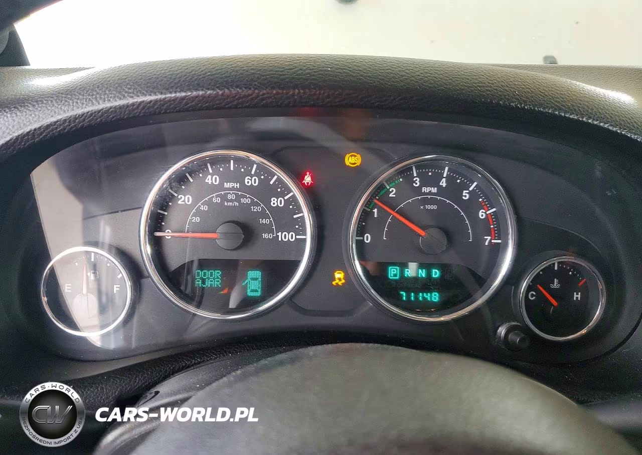 2011 Jeep Wrangler Sahara VIN:1J4AA5D17BL541401 - 9