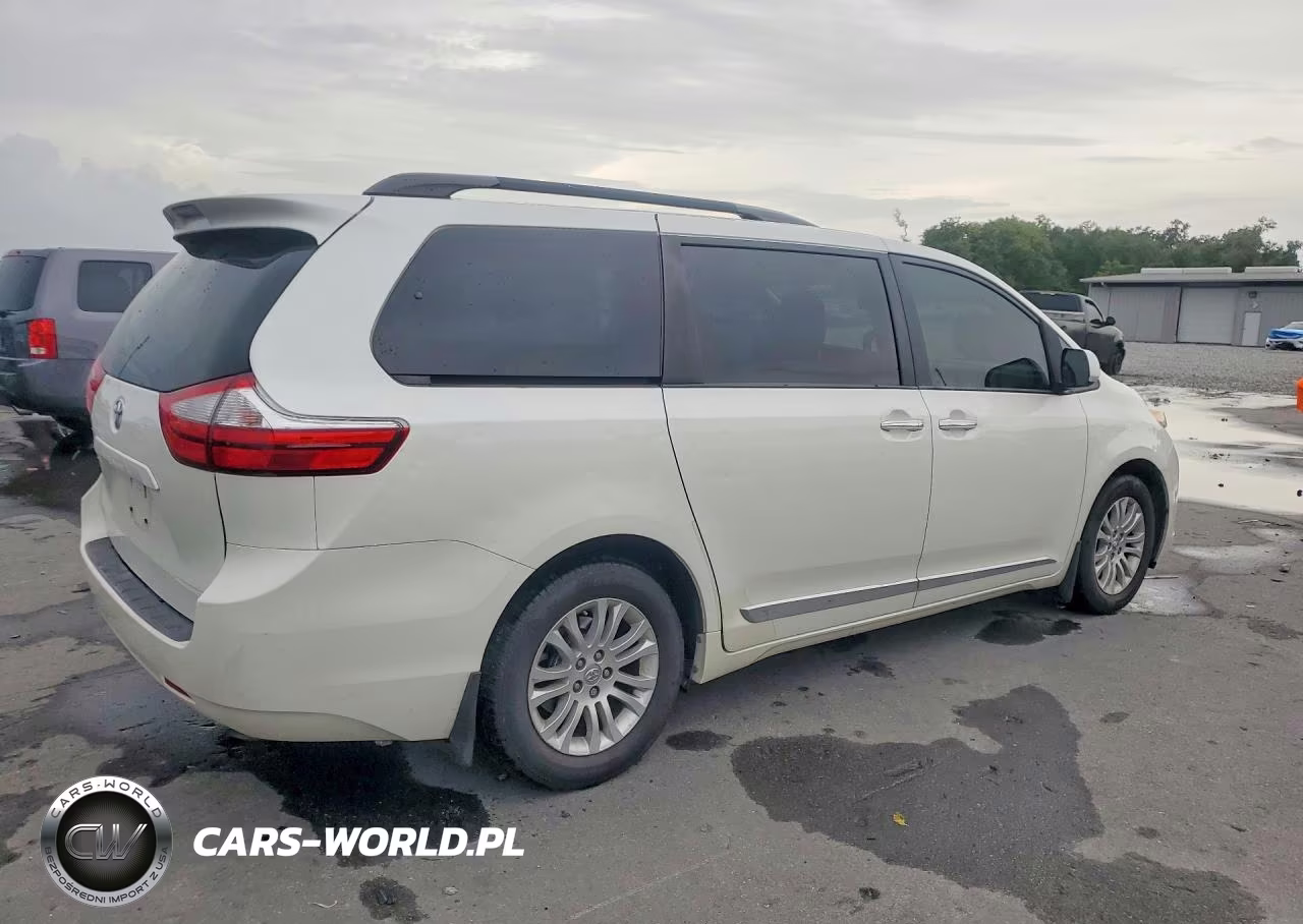2017 Toyota Sienna Xle 8-Passenger VIN:5TDYZ3DC3HS833783 - 3