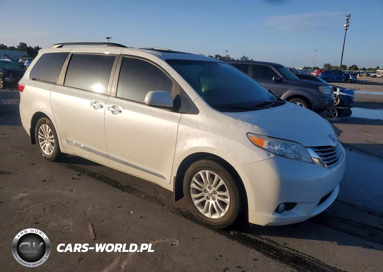 2017 Toyota Sienna Xle 8-Passenger VIN:5TDYZ3DC3HS833783 - 4