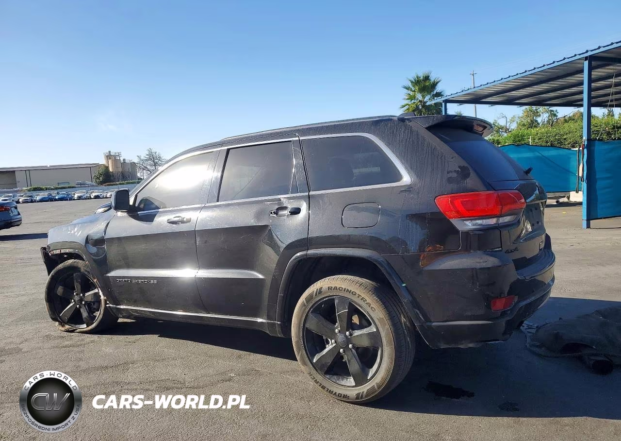2015 Jeep Grand Cherokee Laredo VIN:1C4RJFAG0FC638257 - 2